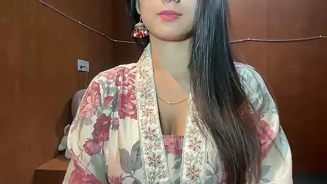 Smiley Girl01 online show from October 21, 4:00 pm