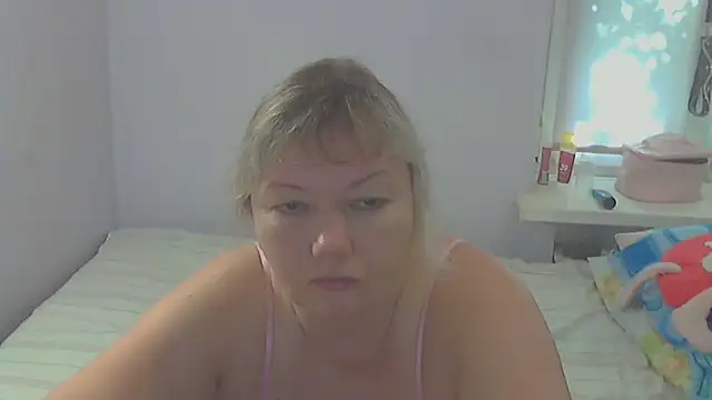 Snapshot of Lusi-777 chatting on September 19, 10:03 am Lusi-777 online show from September 19, 10:03 am