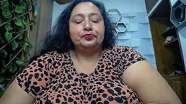 Snapshot of TistMature chatting on October 6, 1:06 pm TistMature online show from October 6, 1:06 pm