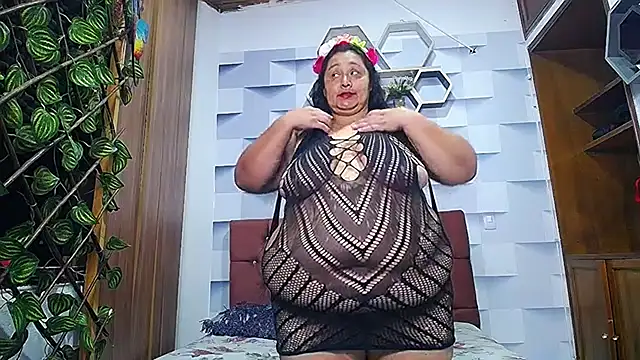 Snapshot of TistMature chatting on October 16, 1:25 pm TistMature online show from October 16, 1:25 pm