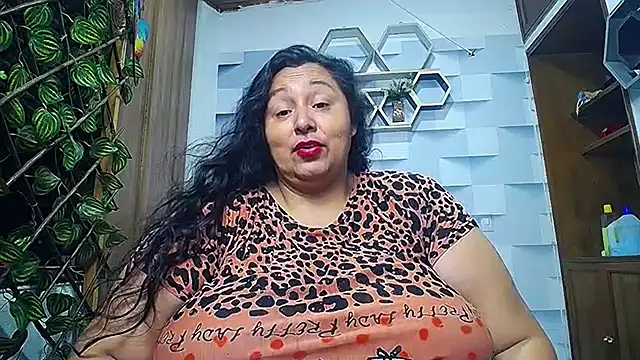 Snapshot of TistMature chatting on October 14, 1:14 pm TistMature online show from October 14, 1:14 pm