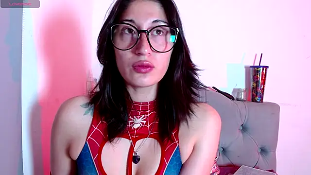 Red-moon1 online show from November 3, 6:06 am