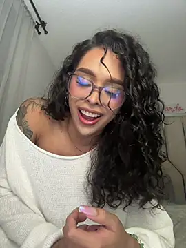 Samantha Bernardo online show from July 23, 1:40 am