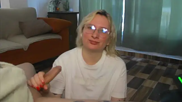 andycherry secrets  online show from April 14, 2:28 pm