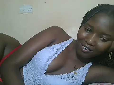 Snapshot of sexyjanett chatting on October 19, 9:39 pm sexyjanett online show from October 19, 9:39 pm