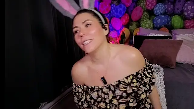 Ellie-L-Elizabeth online show from April 2, 12:30 am