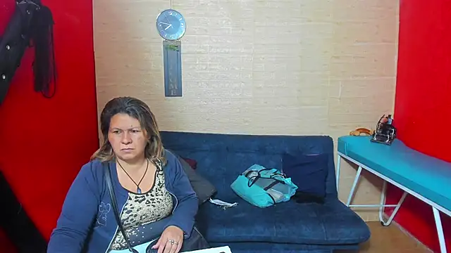 Snapshot of lesbiancuple chatting on September 10, 12:21 am lesbiancuple online show from September 10, 12:21 am