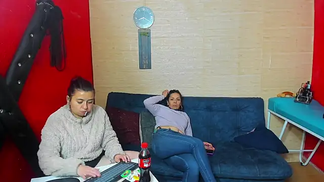 Snapshot of lesbiancuple chatting on September 12, 12:55 am lesbiancuple online show from September 12, 12:55 am