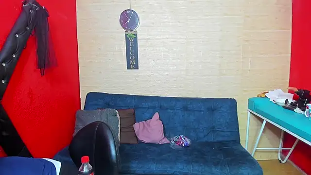 Snapshot of lesbiancuple chatting on September 23, 12:53 am lesbiancuple online show from September 23, 12:53 am