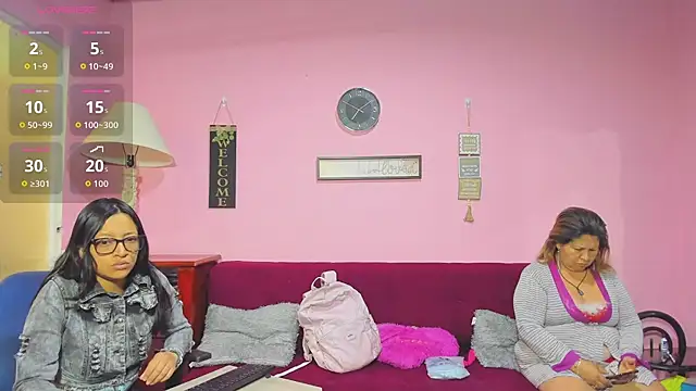 Snapshot of lesbiancuple chatting on September 29, 12:10 pm lesbiancuple online show from September 29, 12:10 pm