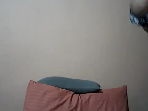 Snapshot of bellachow10 chatting on September 28, 9:03 am bellachow10 online show from September 28, 9:03 am