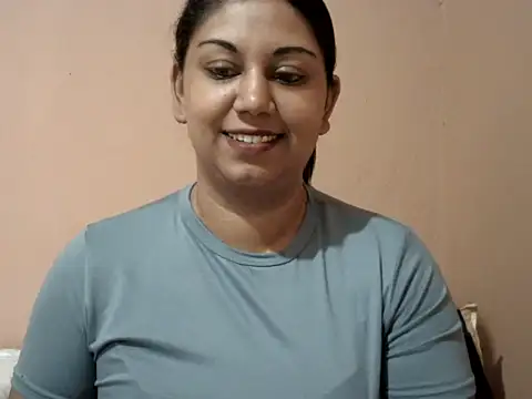 bellachow10 online show from February 3, 6:40 am