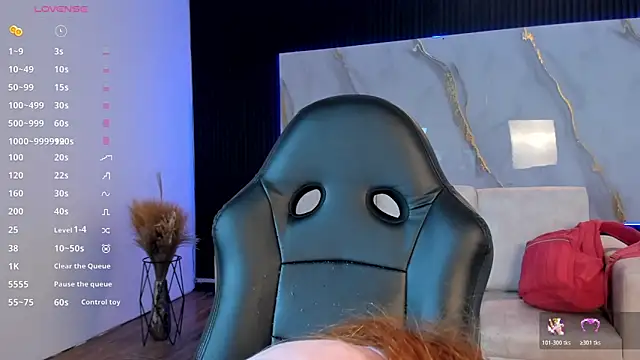 kimbrownn online show from October 27, 1:06 pm