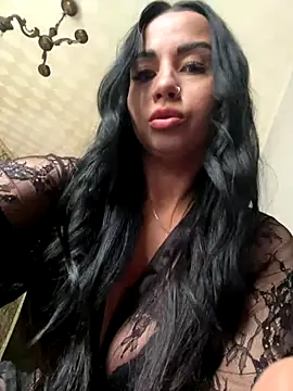 Snapshot of CrazzyChicks chatting on September 20, 8:45 am CrazzyChicks online show from September 20, 8:45 am