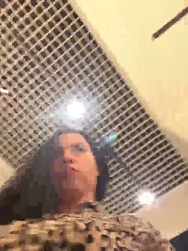 Snapshot of CrazzyChicks chatting on October 22, 7:24 am CrazzyChicks online show from October 22, 7:24 am