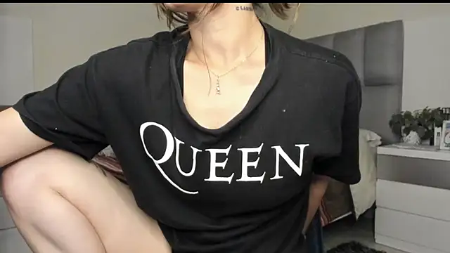 Snapshot of Charlotte7-7 chatting on September 25, 12:32 am Charlotte7-7 online show from September 25, 12:32 am