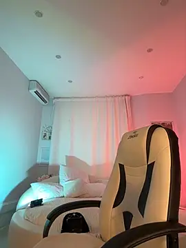 Snapshot of IvyHoney chatting on September 9, 1:44 pm IvyHoney online show from September 9, 1:44 pm