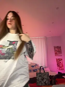 Snapshot of IvyHoney chatting on October 5, 7:46 am IvyHoney online show from October 5, 7:46 am