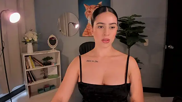 LiaPearce online show from January 9, 1:15 pm