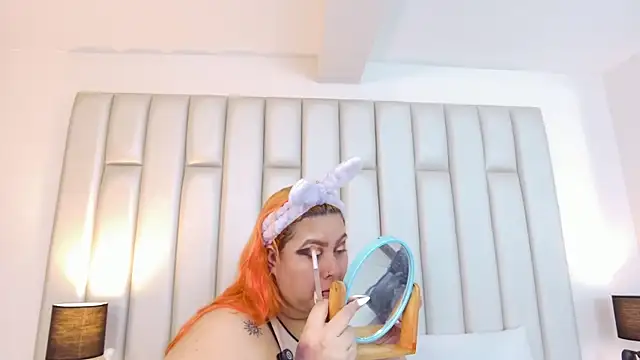 aandreaperez online show from November 27, 12:19 pm