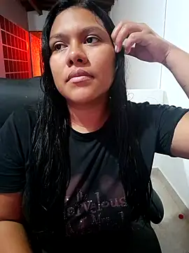 Snapshot of ale_cam chatting on September 10, 2:33 am ale cam online show from September 10, 2:33 am