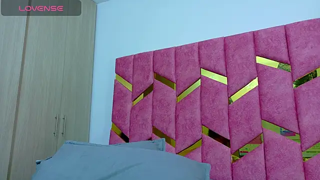 Snapshot of hornyhousekeeper_ chatting on October 23, 3:29 pm hornyhousekeeper  online show from October 23, 3:29 pm