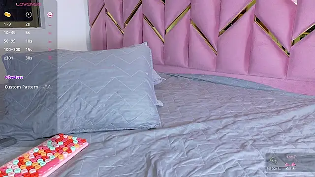 Snapshot of hornyhousekeeper_ chatting on September 17, 1:09 pm hornyhousekeeper  online show from September 17, 1:09 pm