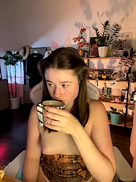 sweetest pie online show from September 19, 6:07 pm