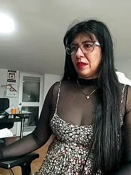 aisha latina online show from March 30, 4:06 pm