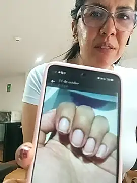 Snapshot of aisha_latina chatting on October 16, 5:26 pm aisha latina online show from October 16, 5:26 pm