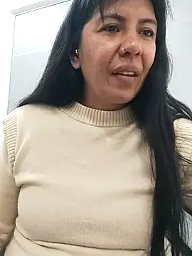 Snapshot of aisha_latina chatting on September 24, 5:12 pm aisha latina online show from September 24, 5:12 pm