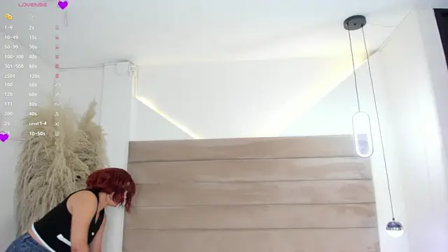 ValerieDiaz  online show from October 25, 12:35 pm