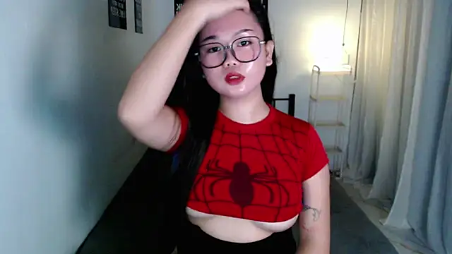 Snapshot of Vivorey_Leighn chatting on July 5, 5:40 pm Vivorey Leighn online show from July 5, 5:40 pm