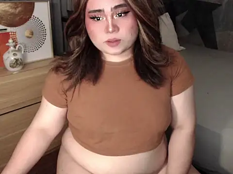 Snapshot of mysticofcum chatting on October 4, 10:32 am mysticofcum online show from October 4, 10:32 am