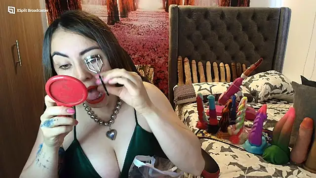 Snapshot of sofia23dirty chatting on October 16, 9:39 pm sofia23dirty online show from October 16, 9:39 pm