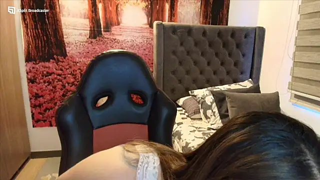 Snapshot of sofia23dirty chatting on September 28, 10:26 pm sofia23dirty online show from September 28, 10:26 pm