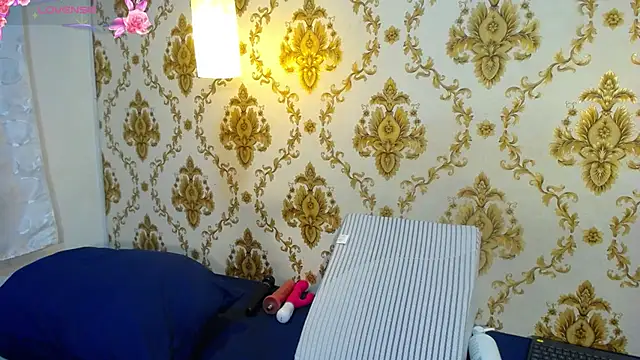 Snapshot of KARATIBBY_COX chatting on October 3, 8:58 pm KARATIBBY COX online show from October 3, 8:58 pm