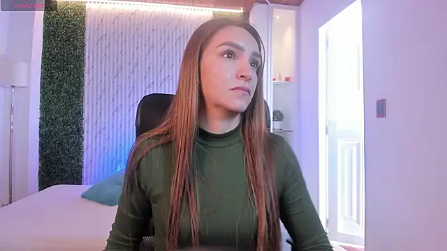 Snapshot of miataylorr1 chatting on October 15, 2:08 pm miataylorr1 online show from October 15, 2:08 pm