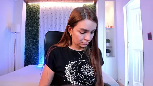 Snapshot of miataylorr1 chatting on October 20, 12:19 pm miataylorr1 online show from October 20, 12:19 pm