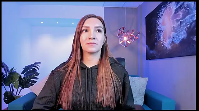 miataylorr1 online show from March 13, 11:33 am