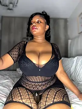 Snapshot of Hyra_Ari chatting on October 12, 6:49 am Hyra Ari online show from October 12, 6:49 am