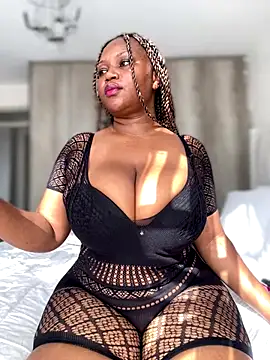 Snapshot of Hyra_Ari chatting on October 1, 1:05 pm Hyra Ari online show from October 1, 1:05 pm