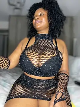 Snapshot of Hyra_Ari chatting on September 24, 11:04 pm Hyra Ari online show from September 24, 11:04 pm