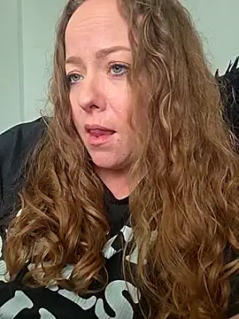 julimonroe online show from February 6, 3:37 pm