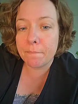 julimonroe online show from May 31, 6:42 pm
