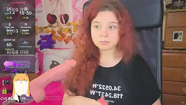 Snapshot of goddesstella chatting on October 26, 10:27 pm goddesstella online show from October 26, 10:27 pm