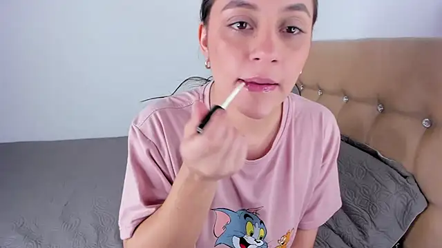 EmmaGrace1999 online show from October 8, 2:21 pm