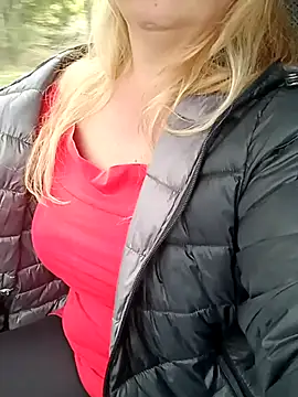 Snapshot of Saysomething3 chatting on October 15, 1:03 pm Saysomething3 online show from October 15, 1:03 pm