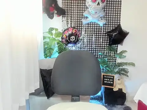 Snapshot of lorenitabella chatting on October 18, 7:48 pm lorenitabella online show from October 18, 7:48 pm