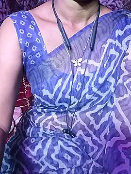 XBHUUME online show from April 8, 4:42 pm